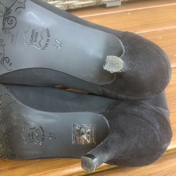 Brenda Zaro Black Suede Ankle Booties Made in Spain - Picture 7 of 11